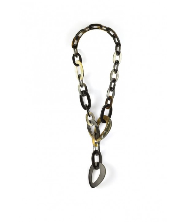 Big and small oval rings long necklace in marbled black horn