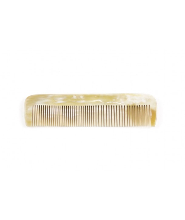 Simple comb in blond horn