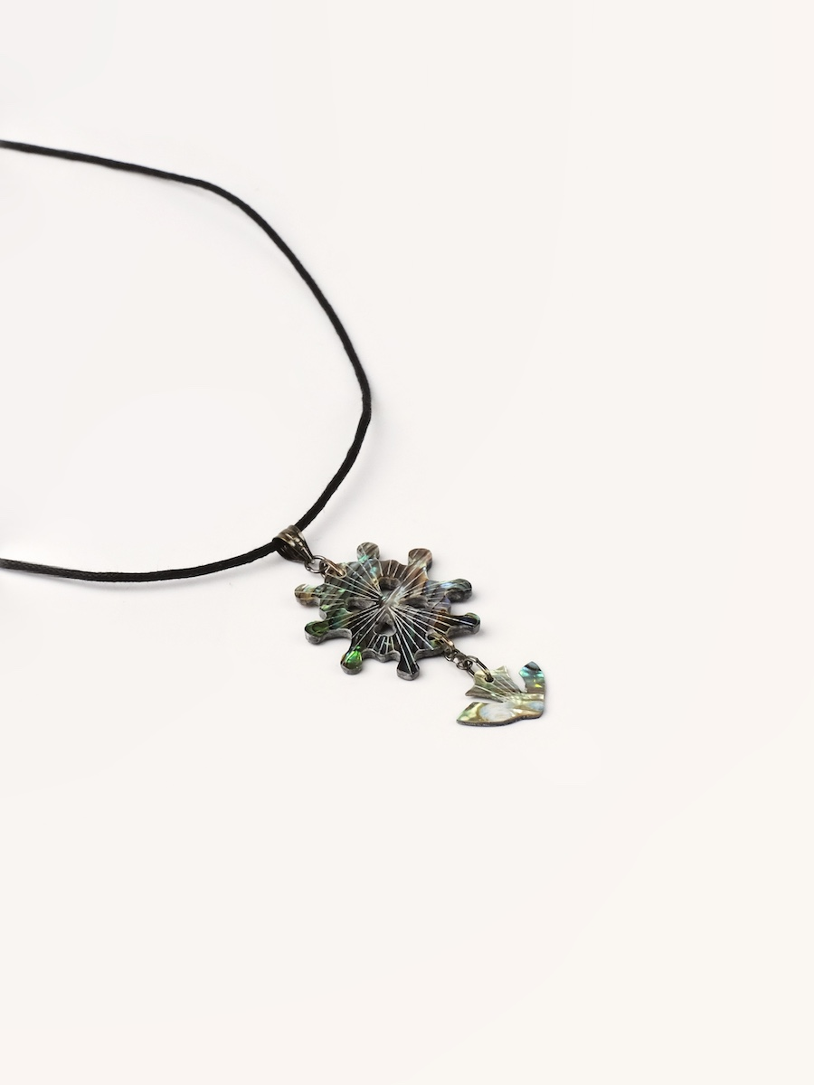 Boucles d'oreilles corail en corne blonde