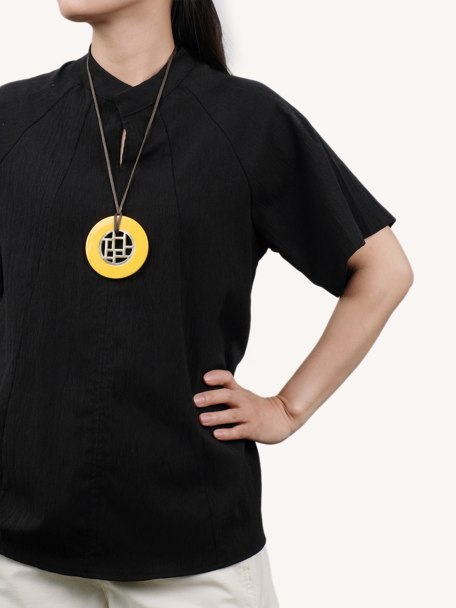 Broche corail laquée orange