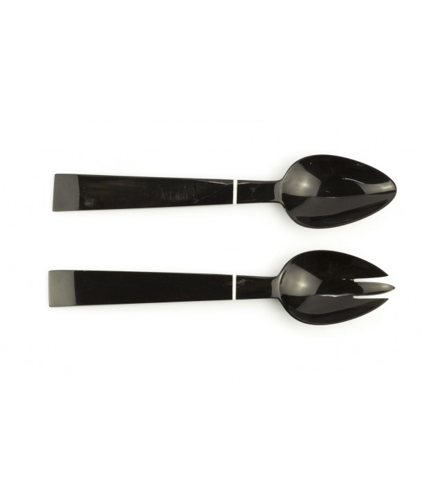 Black cutlery with white ring in black horn and bone