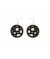 Checkered earrings in plain black horn