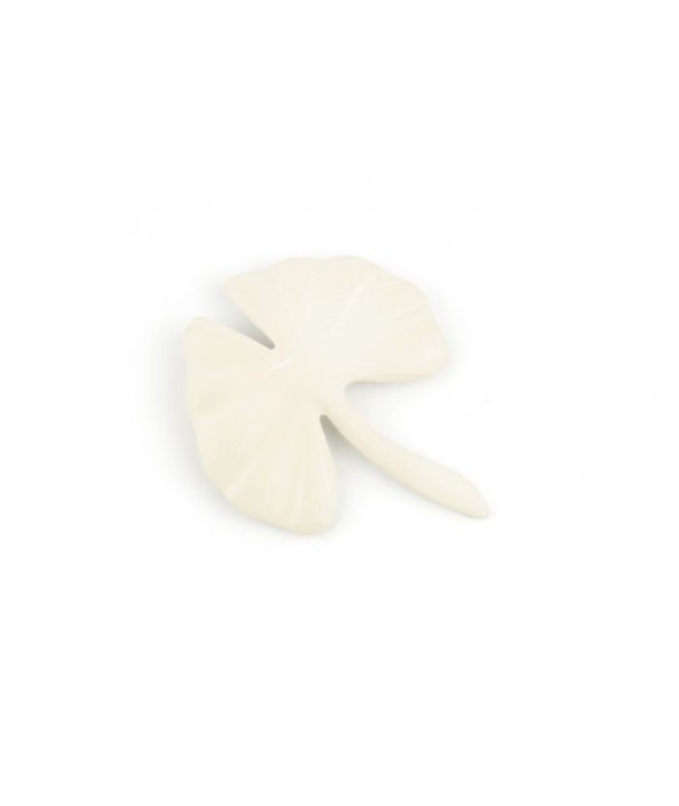 Ivory lacquered gingko brooch