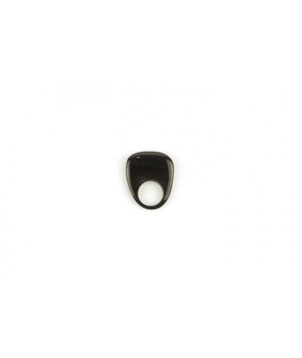 High rounded ring in plain black horn