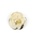 Broche camélia double rang en corne blonde