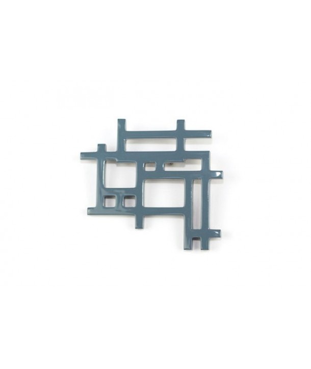 Gray-blue lacquered checkered brooch
