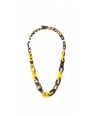 Flat and thin oval rings necklace in hoof and yellow lacquer