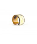 Open bracelet in blond horn
