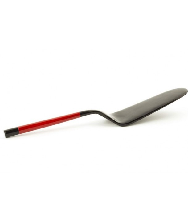Pie shovel with red lacquered handle