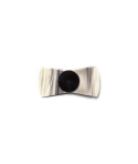 Broche noeud en corne blonde avec une perle en corne noire