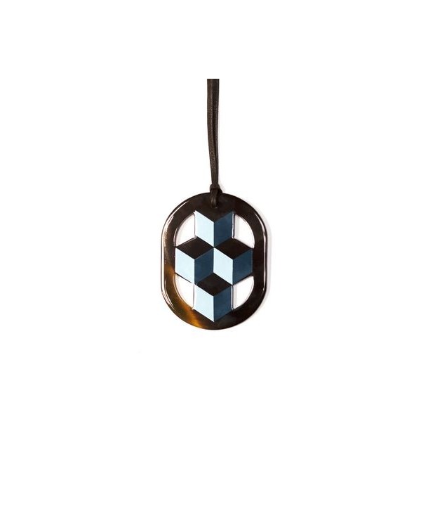 Pendentif oval laqué