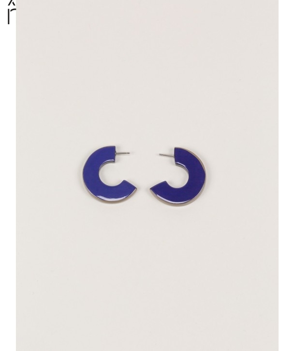 Indigo blue and coffe-cream lacquered open flat ring earrings