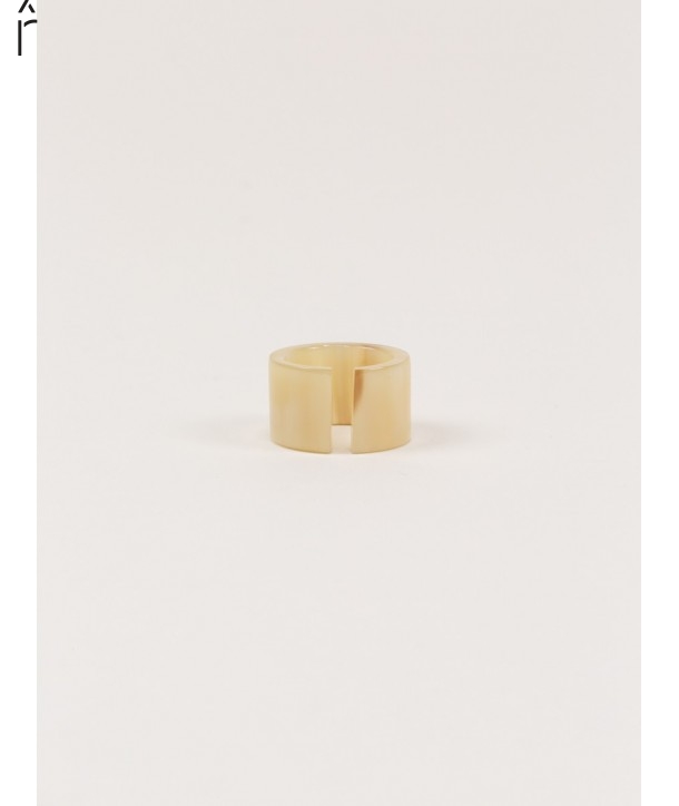 Jonque ring in blond horn