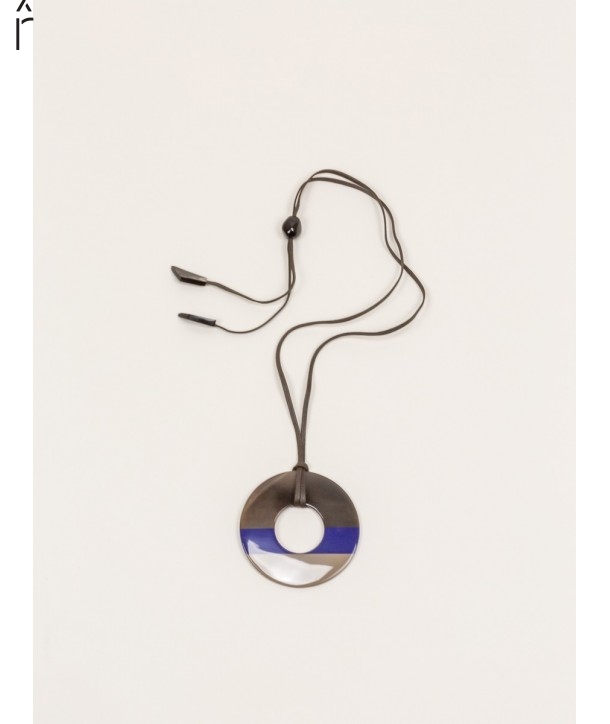 Pendentif anneau sabot de buffle et laque couleur indigo cafe crème