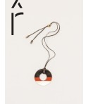 Pendentif anneau sabot de buffle et laque brique et ivoire