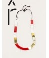 Plates necklace in blond horn and brass with red lacquer