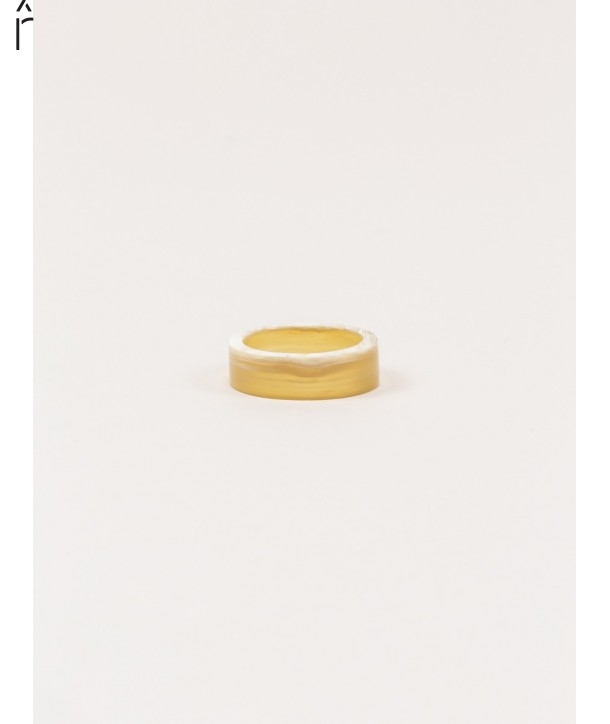 Chemin ring in blond horn