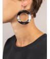 Big flat ring earrings in marbled black stone