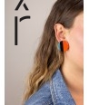 Boucles d'oreilles disque laqué bicolore orange et gris-bleu à clip