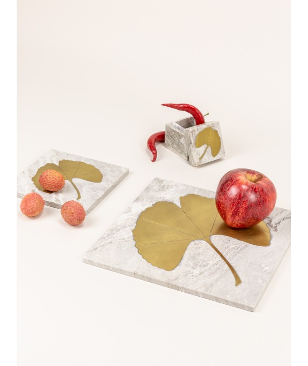Set of 2 square bottle coasters in natural stone with a brass Ginkgo