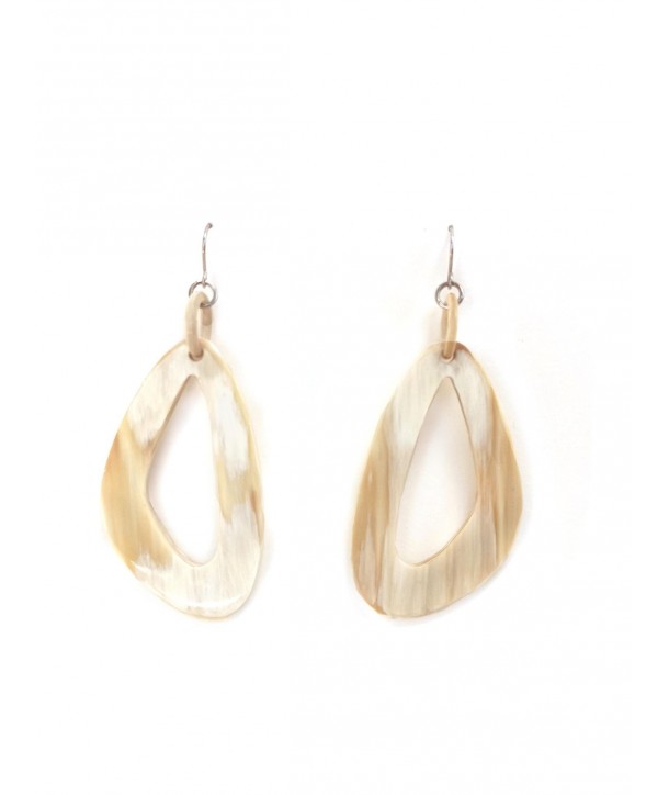 Off-centered earrings in white horn