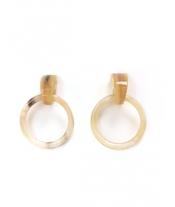 Comma earrings with white horn ring