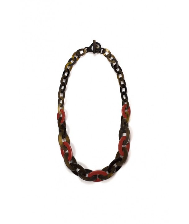 Flat and thin oval rings necklace in hoof and brick red lacquer