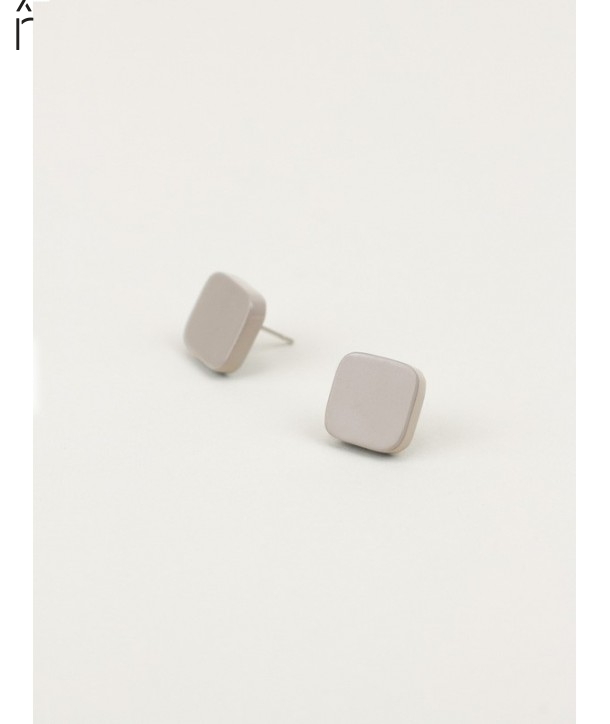"Metal" earrings in horn and gray lacquer