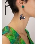 Wood earrings in horn and green lacquer