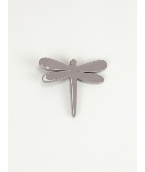 Dragonfly brooch in horn and cream lacquer