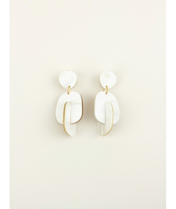 "Mi-bois" clip-on earrings in blond horn