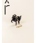 Bijou d'oreille Cheval en corne noire et nacre