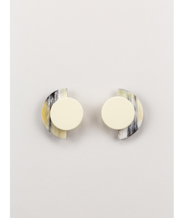 Terrasse clip on earrings in marbled horn and ivory lacquer