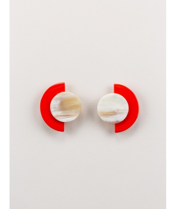 Terrasse clip on earrings in horn and orange lacquer