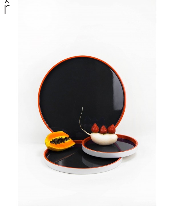 Set of 3 round trays lacquered in dark blue, light grey and orange
