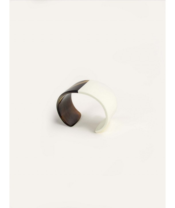 Ivory lacquered cuff in hoof