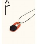 Pendentif Bacchia en corne et laque cordon noir
