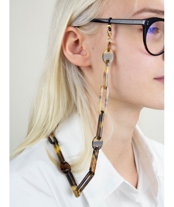 Glasses chain in blond horn