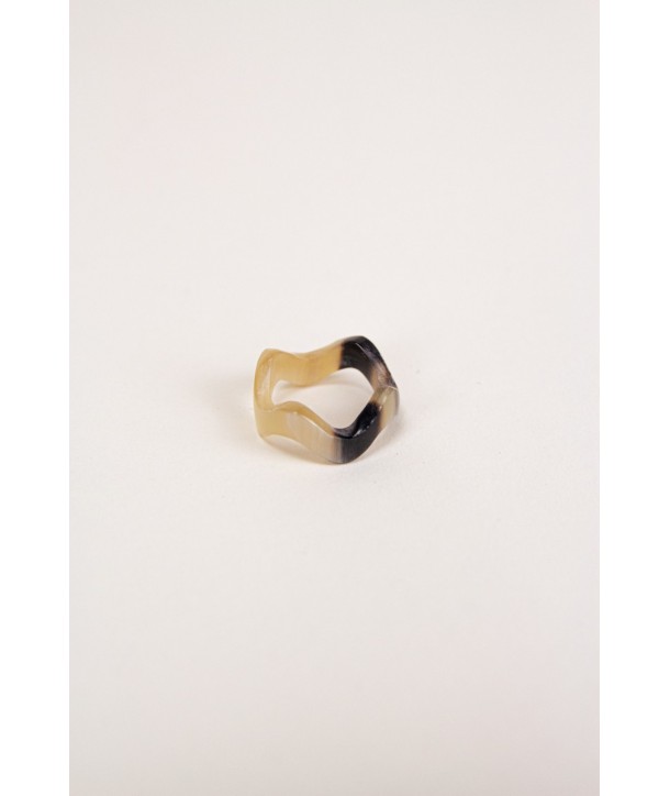 Ring Levure in blond horn in size S