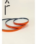 Set de 3 plateaux ronds laqués gris, orange et bleu nuit