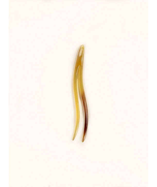 Hair pick pine needle in blond horn