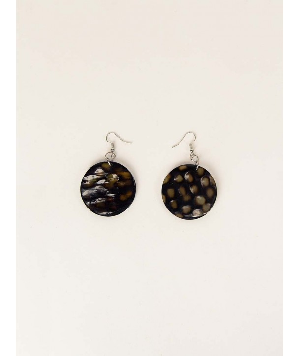 Tortoiseshell-style round earrings in horn