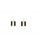 Square earrings in blond and black horn