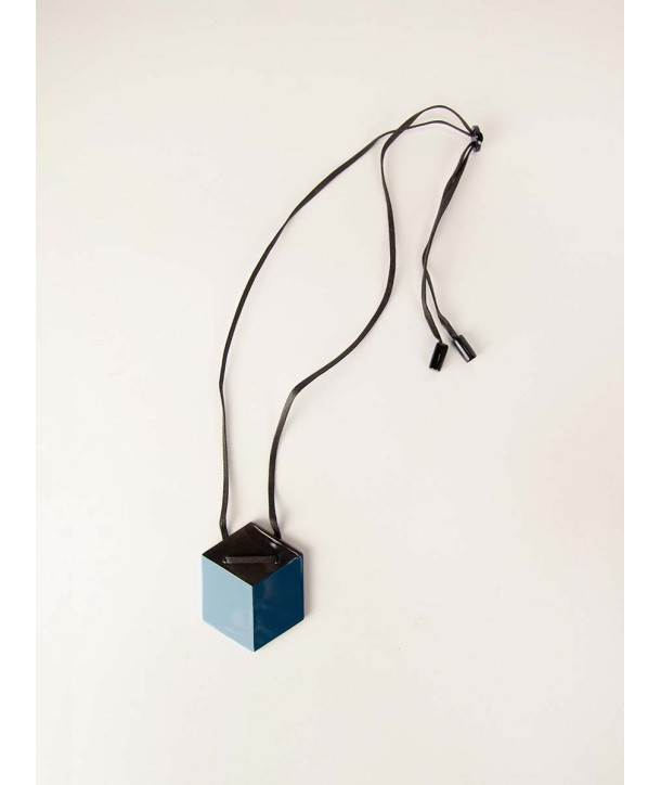 Hexagonal pendant with 2-tone blue lacquer