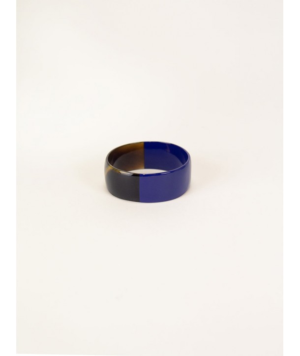 Bracelet plat en corne laqué bleu indigo