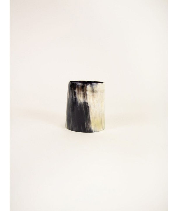 Large candle holder / plant pot cover in marbled horn