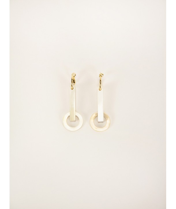 Boucles d'oreilles pendule en corne blonde