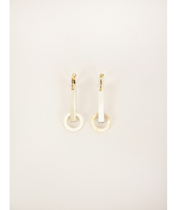 Pendule earrings in blond horn