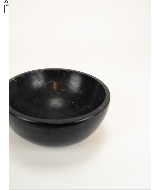 Large bowl in black marble