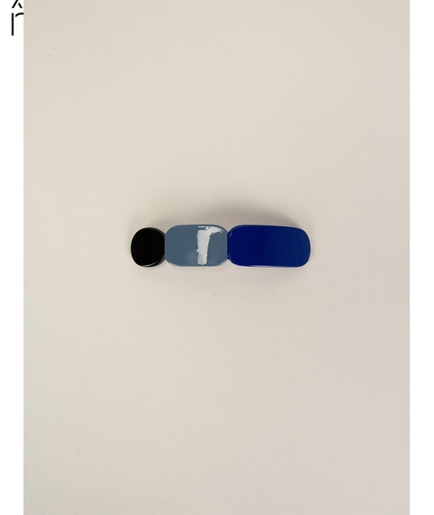 Totem hair clip in black horn and Blue lacquer duo